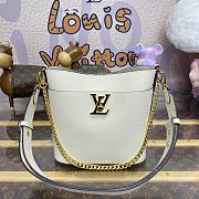 Louis Vuitton Lock and Walk Bucket Bag M24638 Milk White Size 20 x 20.5 x 12 cm - 1