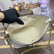 Louis Vuitton Lock and Walk Bucket Bag M24638 Milk White Size 20 x 20.5 x 12 cm - 6