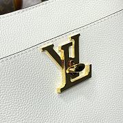 Louis Vuitton Lock and Walk Bucket Bag M24638 Milk White Size 20 x 20.5 x 12 cm - 3