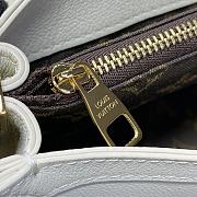 Louis Vuitton Dauphine Soft MM White M25050 Size 24 x 17 x 9 cm - 6