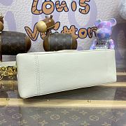 Louis Vuitton Dauphine Soft MM White M25050 Size 24 x 17 x 9 cm - 5
