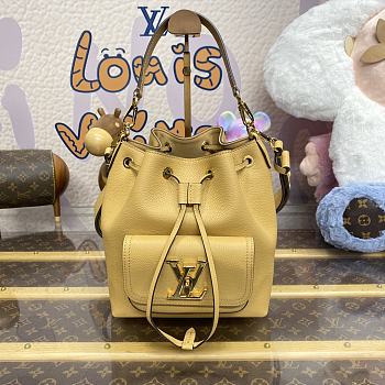 Louis Vuitton Lockme Bucket Bag M57689 Yellow Size 23 x 23 x 16 cm