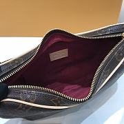 Louis Vuitton Pochette Croissant Handbag M51510 Size 26 x 13 cm - 4