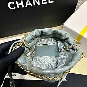 Chanel Mini 22 Bag Green Size 19 x 20 x 6 cm - 4