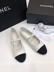 Chanel White Flats (No Sock) - 6