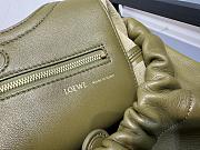 Loewe Medium Squeeze Bag Green Size 34 x 33 x 13.5 cm - 6