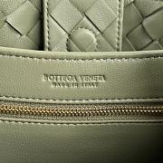 Bottega Veneta Small Andiamo Green Chain Bag Size 25 x 22 x 10.5 cm - 3