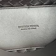 Bottega Veneta Small Andiamo Brown Chain Bag Size 25 x 22 x 10.5 cm - 2
