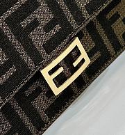 Fendi Baguette Chain Wallet Size 21 x 5 x 11.5 cm - 4