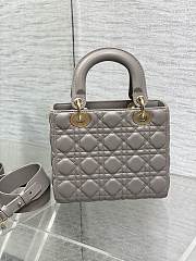 Lady Dior Medium Bag In Gray Leather Size 20 x 8 x 17 cm - 5