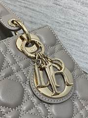 Lady Dior Medium Bag In Gray Leather Size 20 x 8 x 17 cm - 2