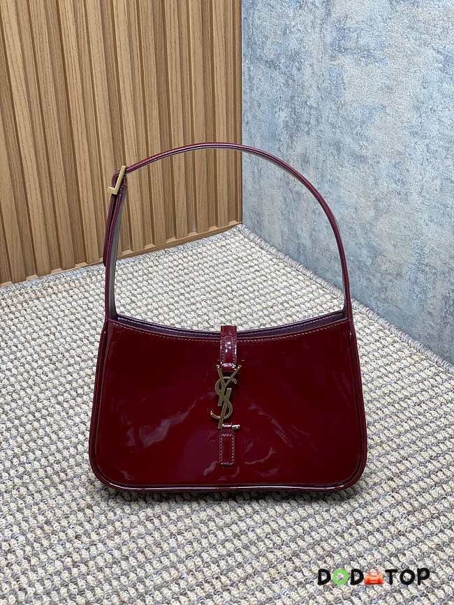 YSL Le 5 À 7 Hobo Bag Red Patent Size 23 x 16 x 6.5 cm - 1