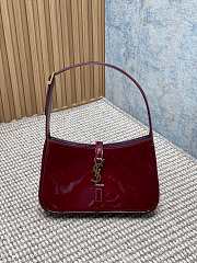 YSL Le 5 À 7 Hobo Bag Red Patent Size 23 x 16 x 6.5 cm - 1