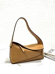 Loewe Puzzle Hobo Bag in Soft Brown Size 29 x 12 x 10 cm - 6