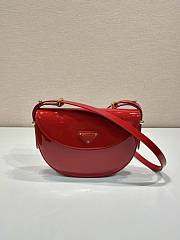 Prada Shoulder Bag Red Patent Leather Size 21 x 17 x 6 cm - 1