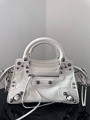 Balenciaga Neo Cagole Xs Handbag White Size 26 x 18 x 11 cm - 1