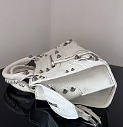 Balenciaga Neo Cagole Xs Handbag White Size 26 x 18 x 11 cm - 5