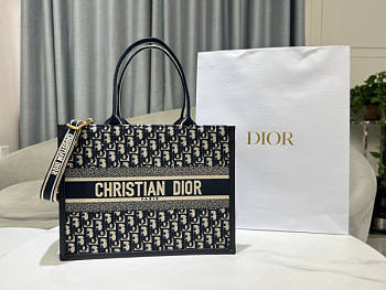 Dior Oblique Book Tote Bag Size 36 × 16 × 27 cm