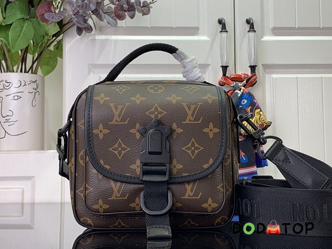 Louis Vuitton Quest Messenger Bag M46973 Size 18 x 18 x 10 cm - 1