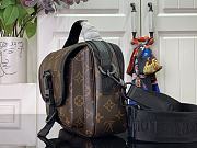 Louis Vuitton Quest Messenger Bag M46973 Size 18 x 18 x 10 cm - 2