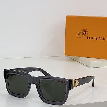 Louis Vuitton Glasses 11