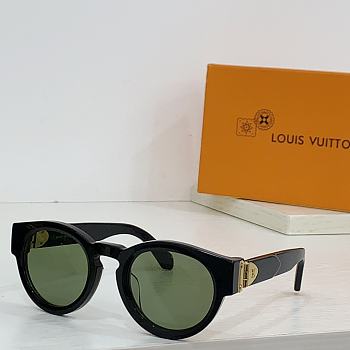 Louis Vuitton Glasses 12