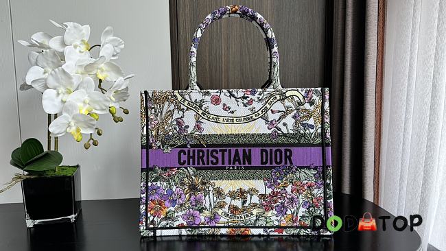 Dior Book Tote Medium 01 Size 36 x 18 x 28 cm - 1