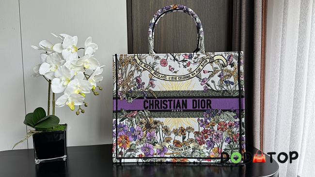 Dior Book Tote Large 01 Size 41 x 35 x 18 cm - 1