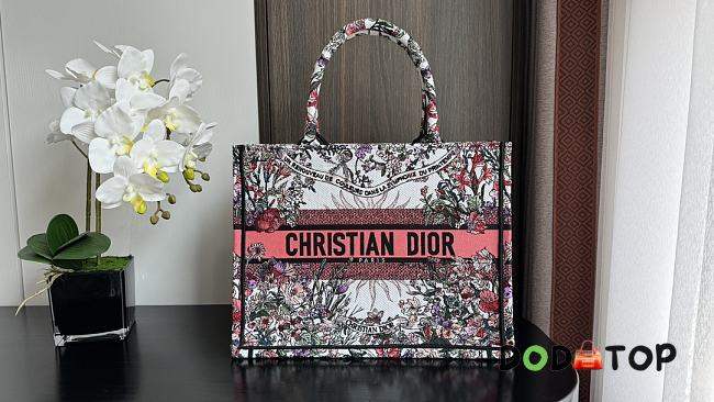 Dior Book Tote Medium 02 Size 36 x 18 x 28 cm - 1