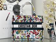 Dior Book Tote Medium 06 Size 36 x 18 x 28 cm - 1