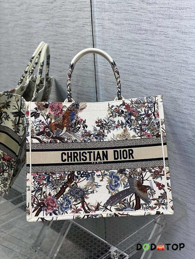 Dior Book Tote Large 16 Size 41 x 35 x 18 cm - 1