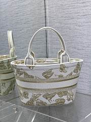 Dior Hat Basket Bag White and Gold Size 27 x 20 x 8 cm - 5