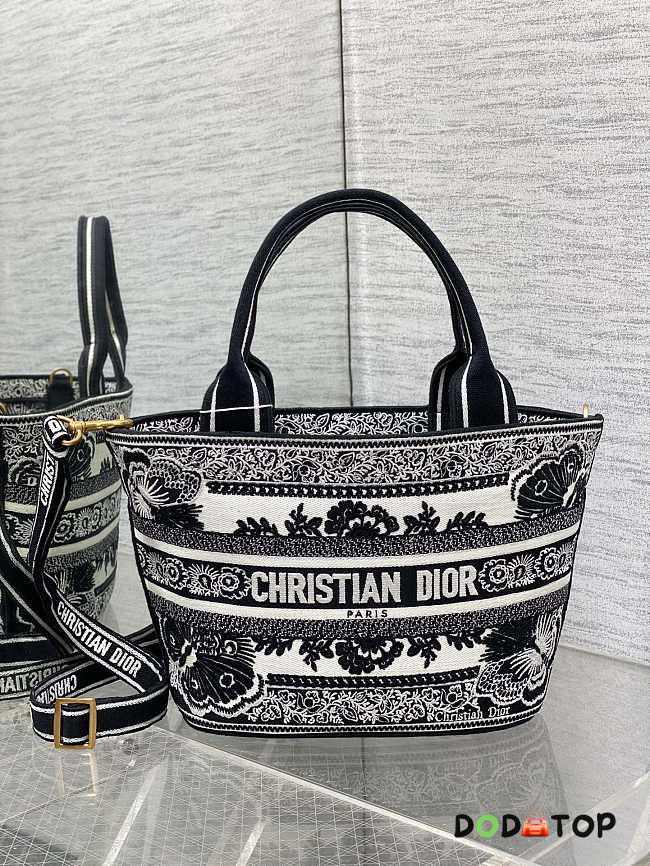 Dior Hat Basket Bag White and Black Size 27 x 20 x 8 cm - 1