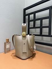 Loewe Mini Leather Pebble Bucket Bag Beige Size 19 cm - 1