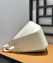 Loewe Hammock Bag Grained Calf White Size 29 x 14 x 26 cm (No Keychain) - 4