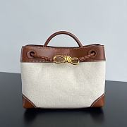 Bottega Veneta Small Andiamo Bag Size 25 x 22 x 10.5 cm - 1