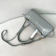 Prada Gray Medium Leather Handbag Size 32 x 15.5 x 12 cm - 5
