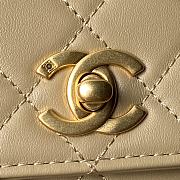 Chanel Vintage Beige Double Turnlock Single Flap Size 23 ×16 cm - 3