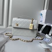 Chanel Vintage White Double Turnlock Single Flap Size 23 ×16 cm - 1