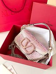 Valentino Garavani Pink Shoulder Bag Size 19 x 10.5 x 5 cm - 4