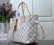 Louis Vuitton Neverfull MM M24905 White Size 31 x 28 x 14 cm - 4