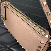 Valentino Garavani Light Pink Leather Bag Size 19 x 13 x 7 cm - 2