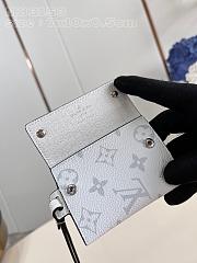 Louis Vuitton Card Holder Necklace Taigarama M83153 White Size 7.6 x 10 x 0.5 cm - 3