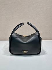 Prada Black Leather Handbag Size 25 x 18 x 10 cm - 1