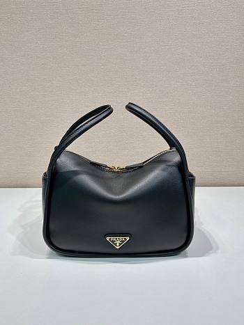 Prada Black Leather Handbag Size 25 x 18 x 10 cm