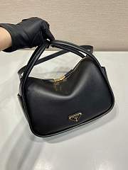 Prada Black Leather Handbag Size 25 x 18 x 10 cm - 6