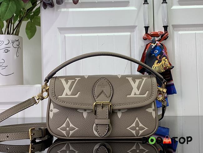 Louis Vuitton Nano Diane M83300 Grey Size 19 x 10.5 x 6 cm - 1