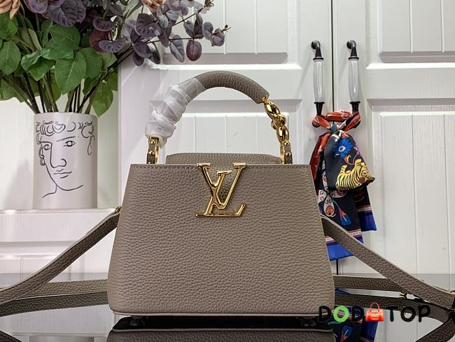 Louis Vuitton Capucines Mini Handbag M48865 Grey Size 21 x 14 x 8 cm - 1