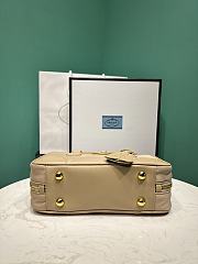 Prada Re-Edition 1978 Small Two-Handle Bag Beige Size 25 x 14.5 x 7.5 cm - 2