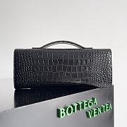 Bottega Veneta Andiamo Black Clutch Size 31 x 13 x 3 cm - 3